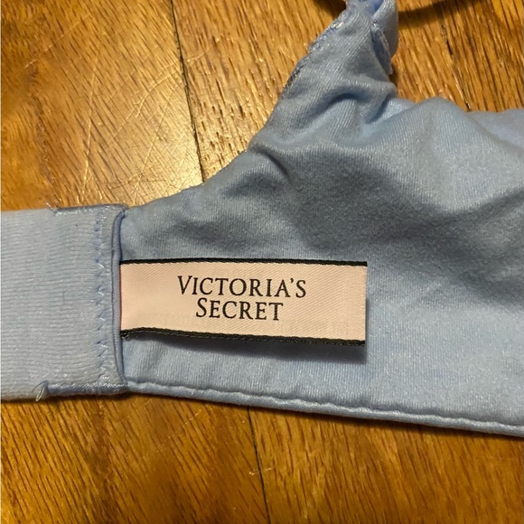 ***NWOT***Blue Floral VS Body by Victoria Lace Push Up Perfect Shape Bra - 36C - Picture 4 of 4